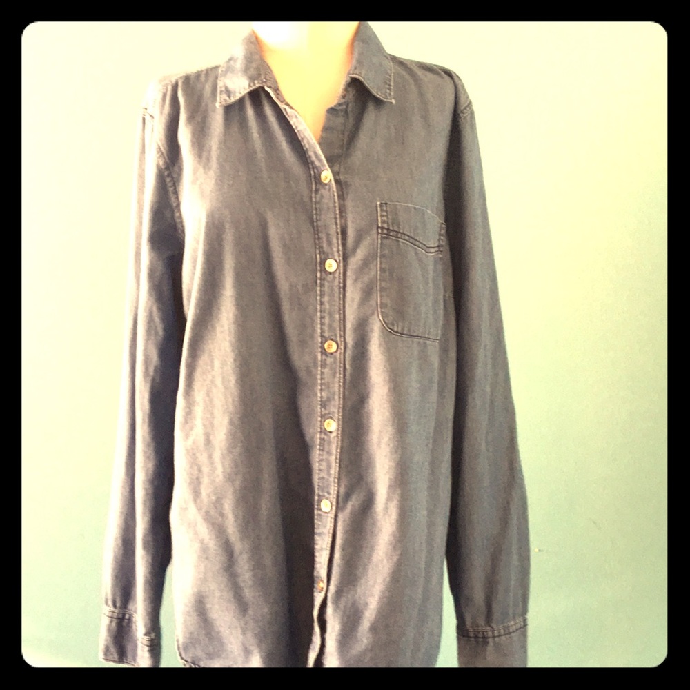 Old Navy classic shirt in denim
